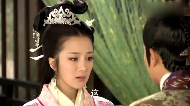 (形容女人倾国倾城成语)这个女人风华一般，倾国倾城，无与伦比